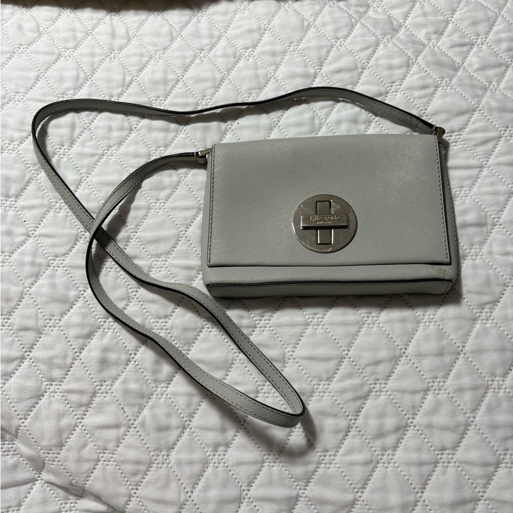 Kate Spade Newburry Lane Sally Crossbody Purse - Picture 1 of 12